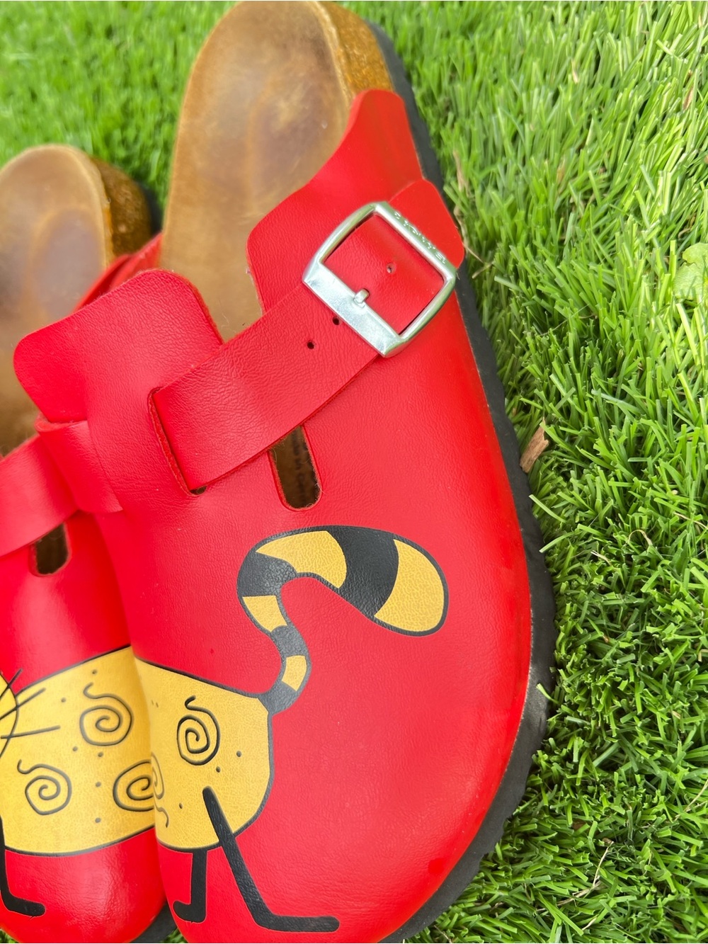 Rare Red Birkenstock Cat Graphic Clogs 🐱 - Picture 2 of 12